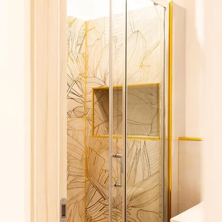 Apartment Stone Sail